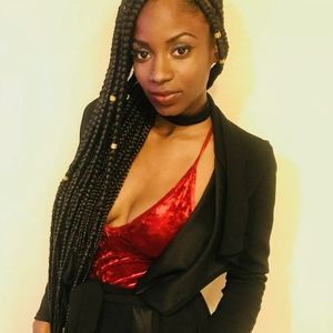 Meet your Posher, Leonna